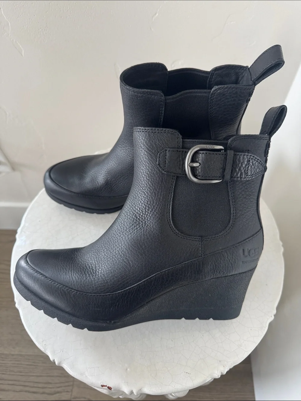 UGG ARLETA Black Leather Waterproof Wedge Chelsea Booties with Buckle Size 8.5